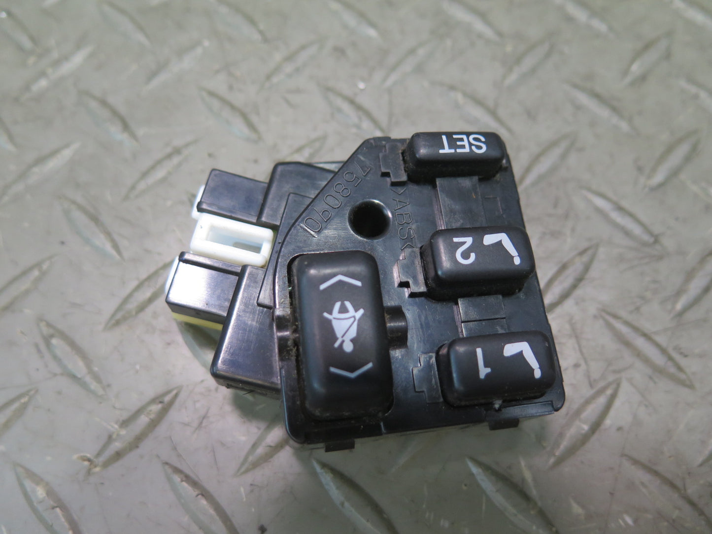 98-00 Lexus UCF20L LS400 Front Left & Right Seat Memory & Belt Switch Set OEM