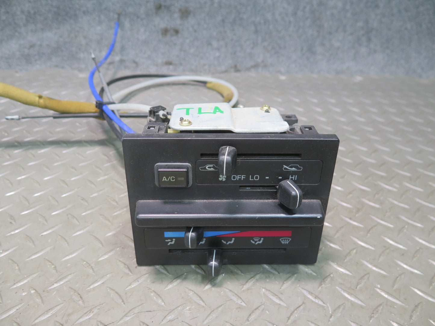 1991-1992 Toyota Land Cruiser FJ80 Hvac Temperature Climate Control Panel