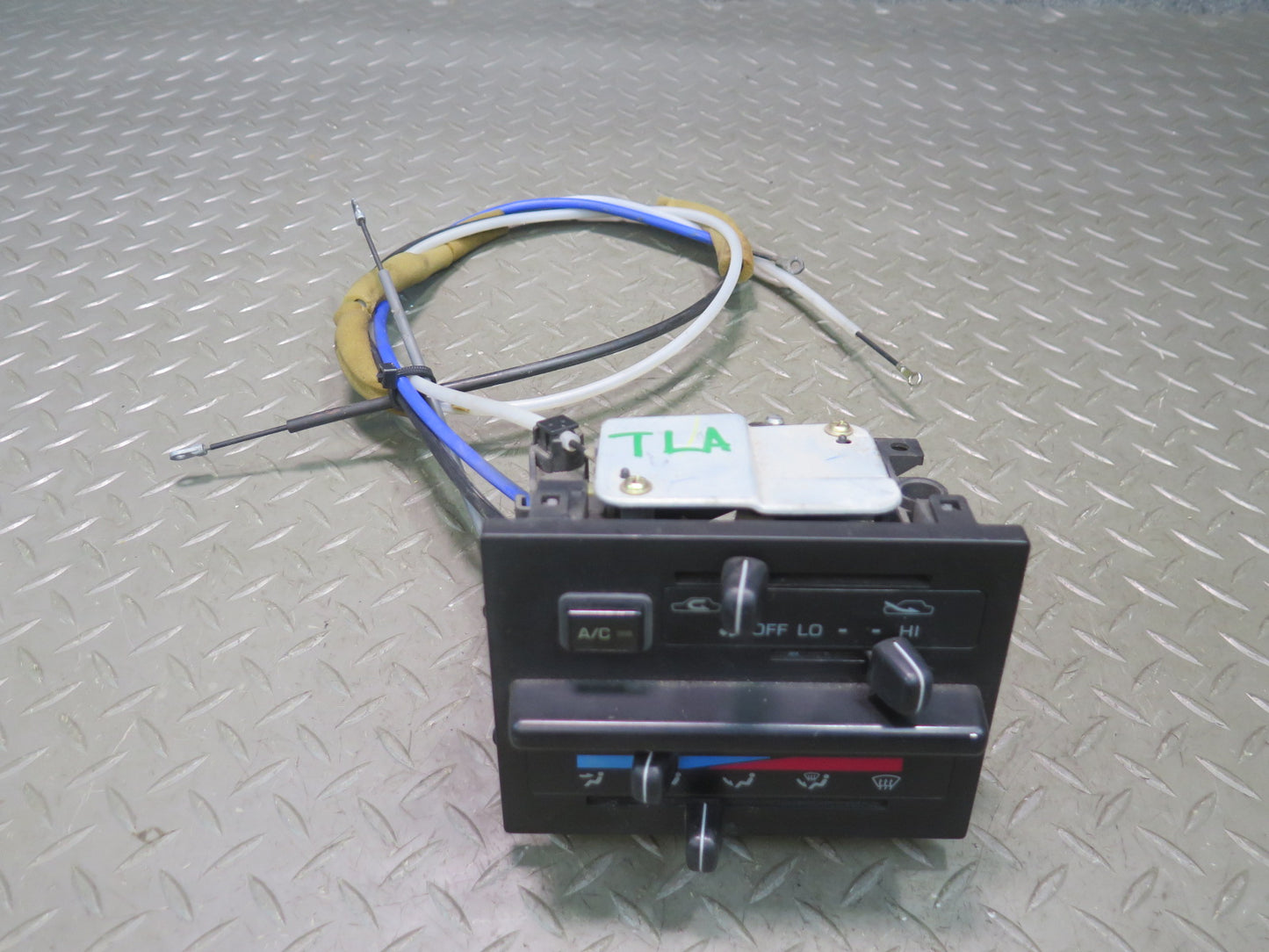 1991-1992 Toyota Land Cruiser FJ80 Hvac Temperature Climate Control Panel