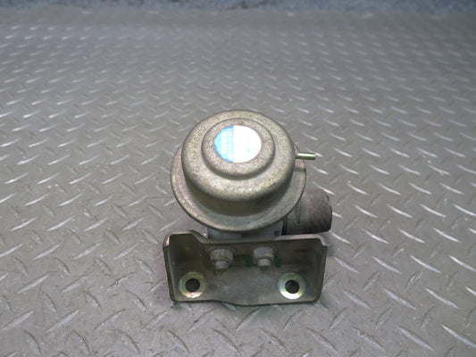 1991-1992 Toyota Land Cruiser FJ80 3FE 4.0L Vacuum Air Switch Valve 25710-61031
