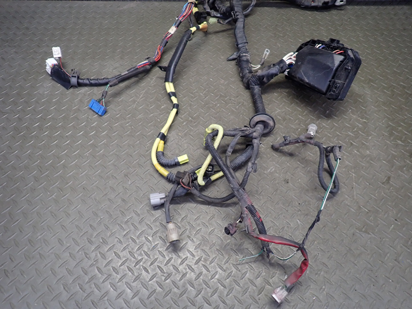 91-93 Toyota SW21L MR2 Front Trunk Luggage Wire Wiring Harness 82181-17310 OEM