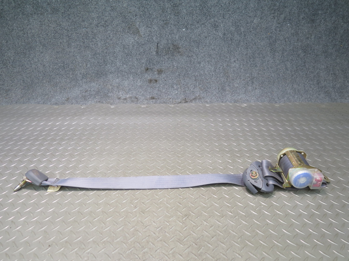 91-92 TOYOTA LAND CRUISER FJ80 SET OF 2 FRONT LEFT & RIGHT SEATBELT RETRACTORS OEM