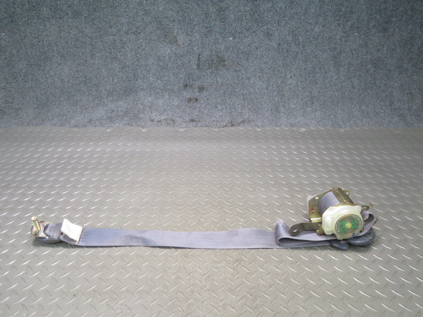 91-92 TOYOTA LAND CRUISER FJ80 SET OF 2 FRONT LEFT & RIGHT SEATBELT RETRACTORS OEM