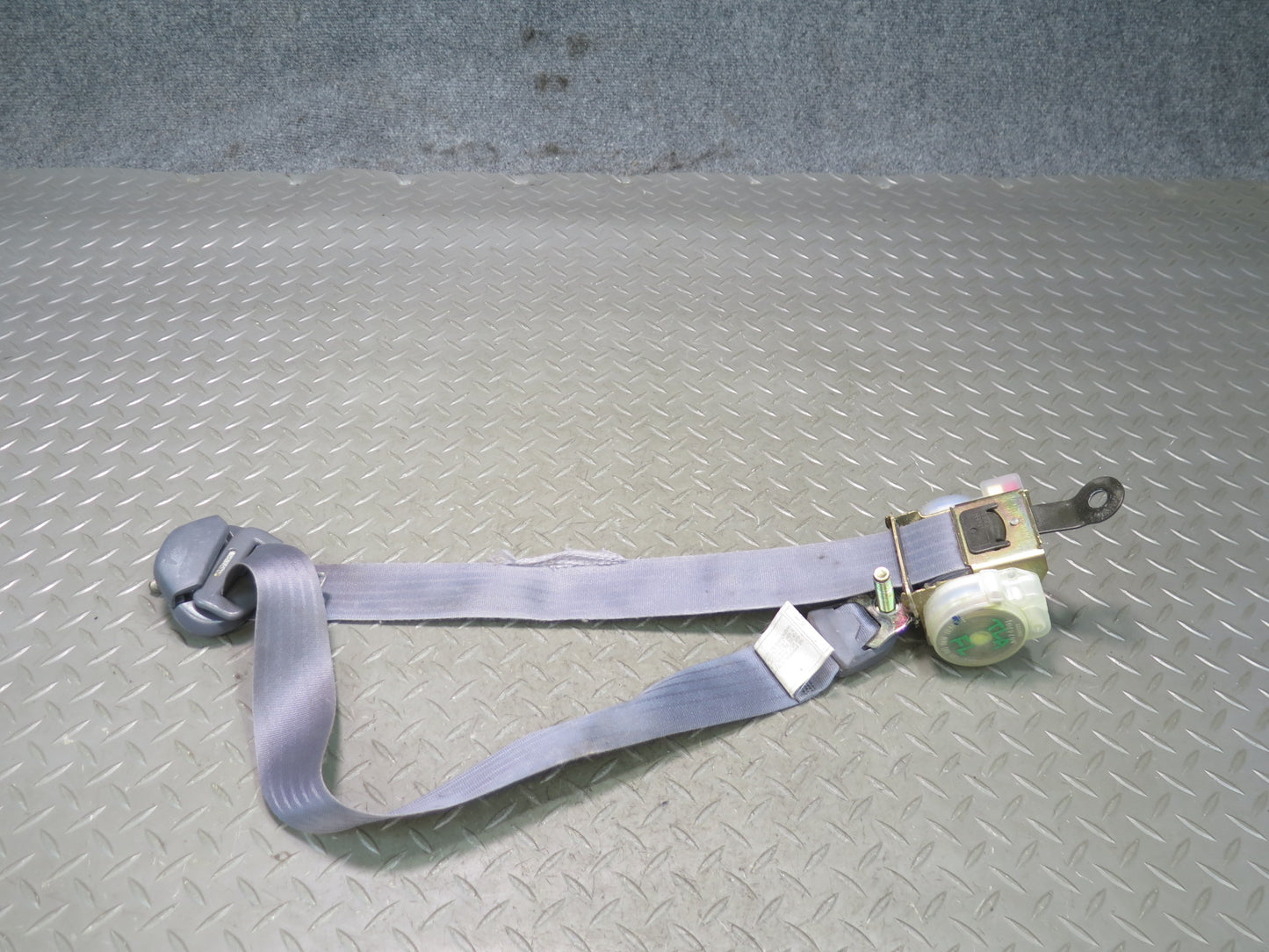 91-92 TOYOTA LAND CRUISER FJ80 SET OF 2 FRONT LEFT & RIGHT SEATBELT RETRACTORS OEM