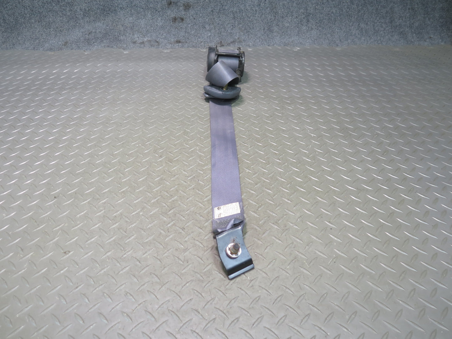 91-92 TOYOTA LAND CRUISER FJ80 SET OF 2 REAR 2-ND ROW LEFT & RIGHT SEATBELT RETRACTORS OEM