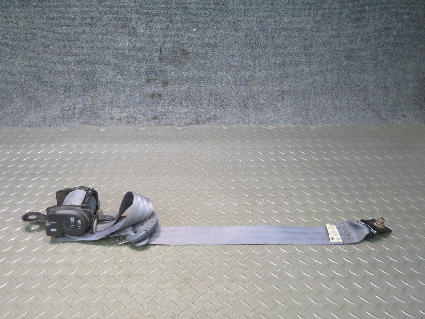 91-92 TOYOTA LAND CRUISER FJ80 SET OF 2 REAR 2-ND ROW LEFT & RIGHT SEATBELT RETRACTORS OEM