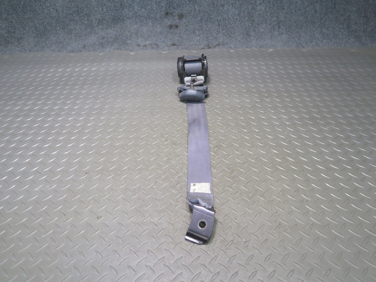 91-92 TOYOTA LAND CRUISER FJ80 SET OF 2 REAR 2-ND ROW LEFT & RIGHT SEATBELT RETRACTORS OEM