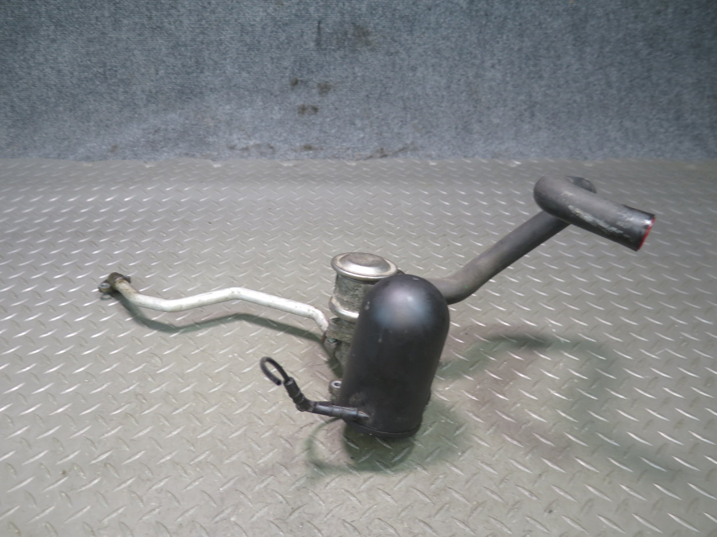 2000-2004 Porsche Boxster 986 Air  Injection Vacuum Reservoir w Hose Line