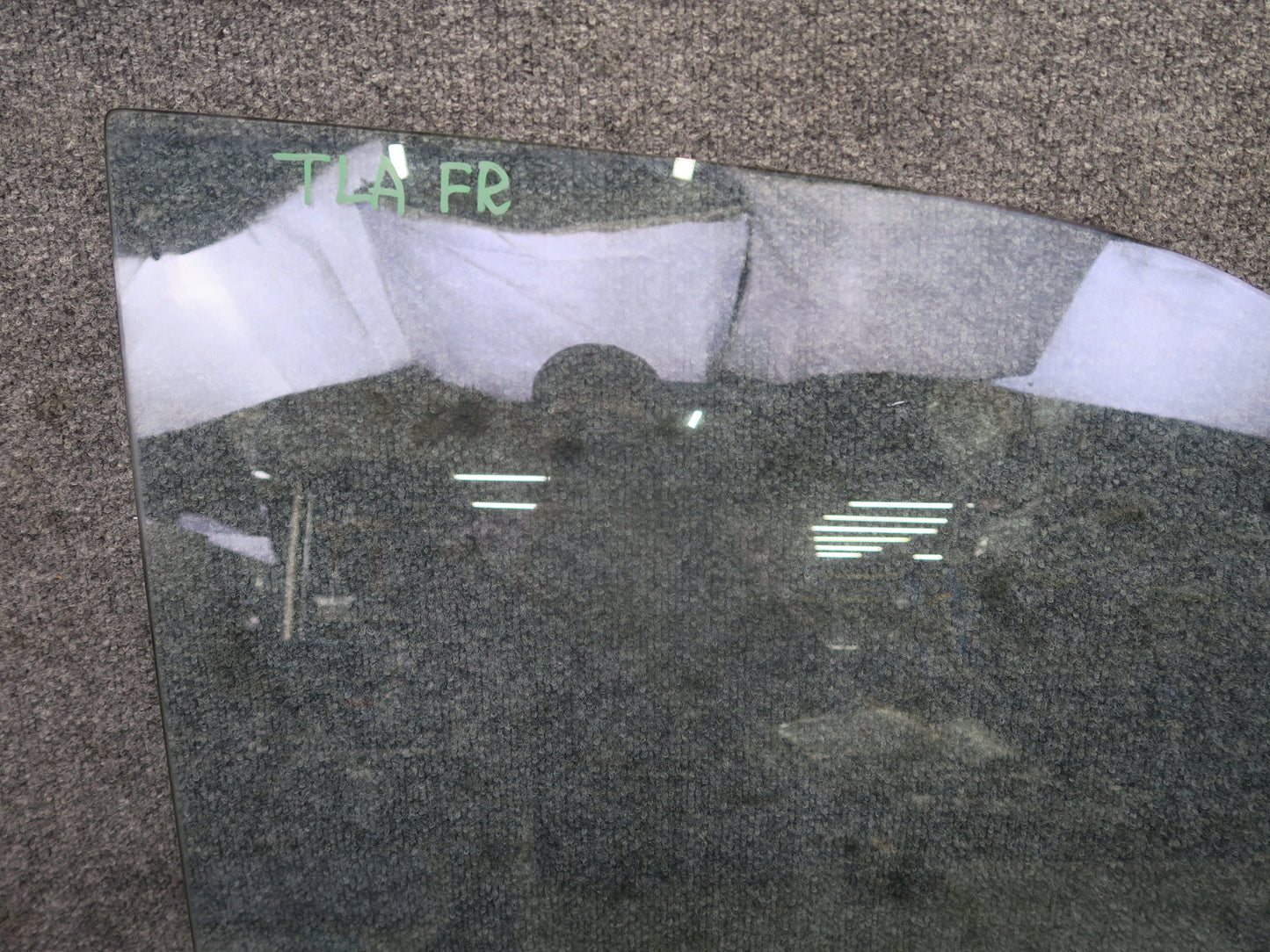 1991-1997 Toyota Land Cruiser FJ80 Front Right Passenger Side Door Window Glass