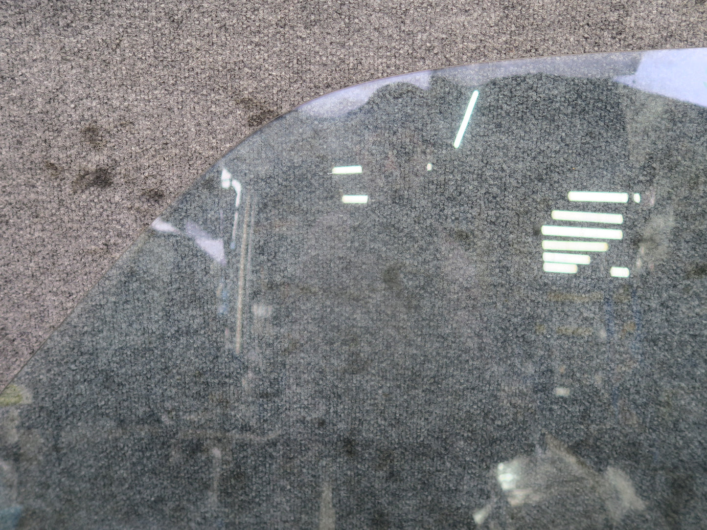 1991-1997 Toyota Land Cruiser FJ80 Front Right Passenger Side Door Window Glass