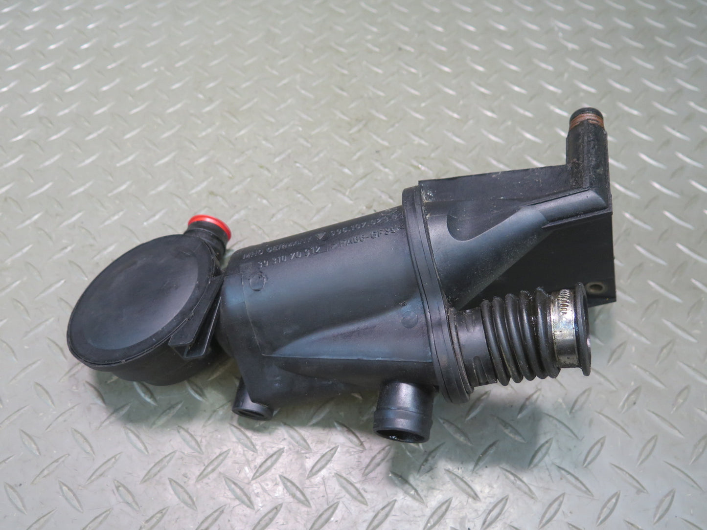 2000-2004 Porsche Boxster 986 3.2L Engine Motor Crankcase Oil Separator