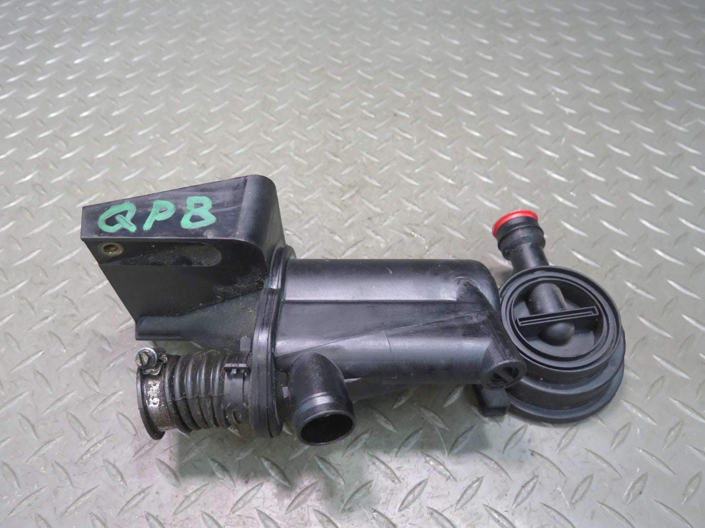 2000-2004 Porsche Boxster 986 3.2L Engine Motor Crankcase Oil Separator