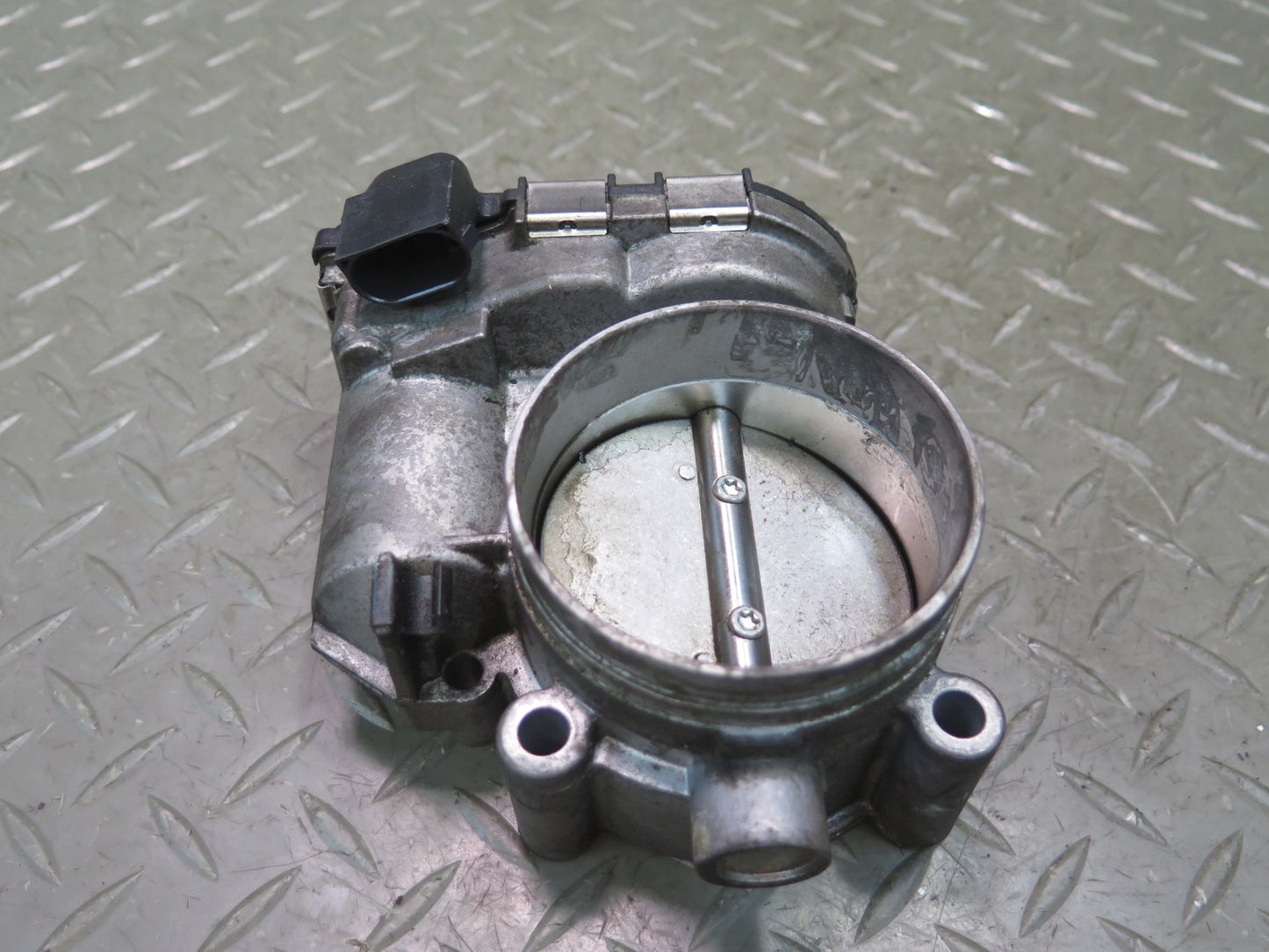 2000-2004 Porsche Boxster 986 3.2L Engine Throttle Valve Body 98660511501