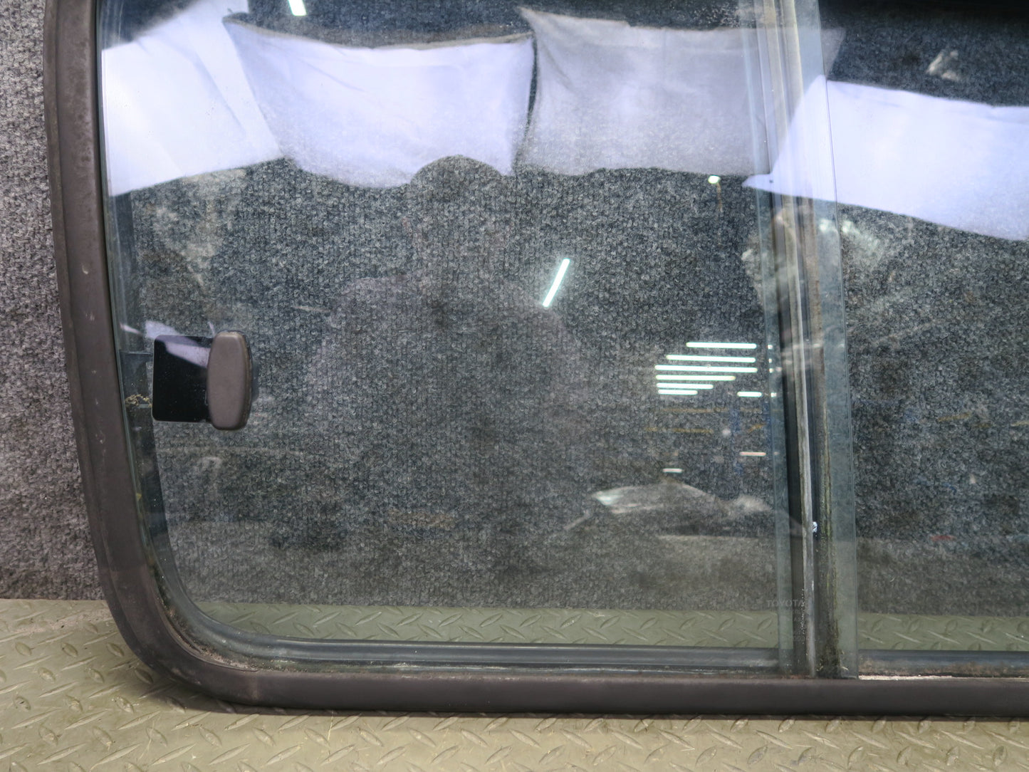 1991-1997 Toyota Land Cruiser FJ80 Rear Left Quarter Sliding Window Glass