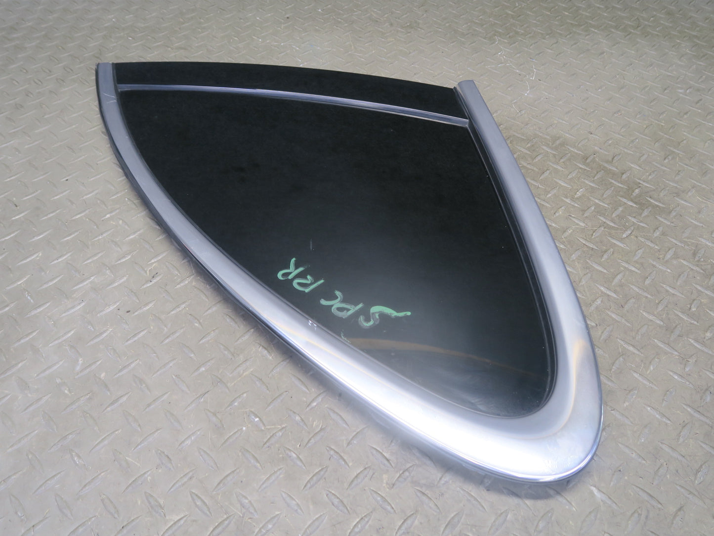 2011-2018 Porsche Cayenne 958 Rear Right Quarter Glass Window
