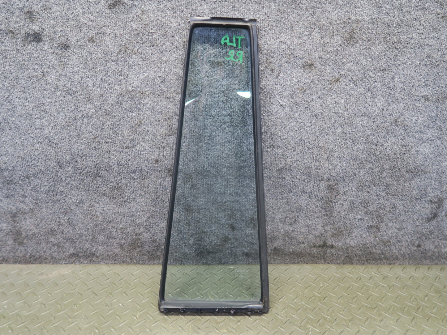 1991-1997 Toyota Land Cruiser FJ80 Rear Right Door Vent Fixed Glass Window