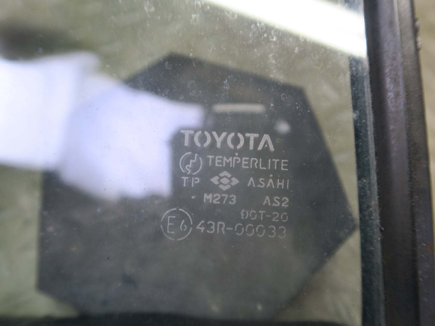 1991-1997 Toyota Land Cruiser FJ80 Rear Left Door Vent Fixed Glass Window