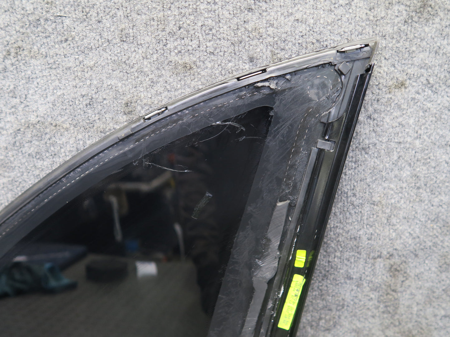 2011-2018 Porsche Cayenne 958 Rear Left Quarter Glass Window