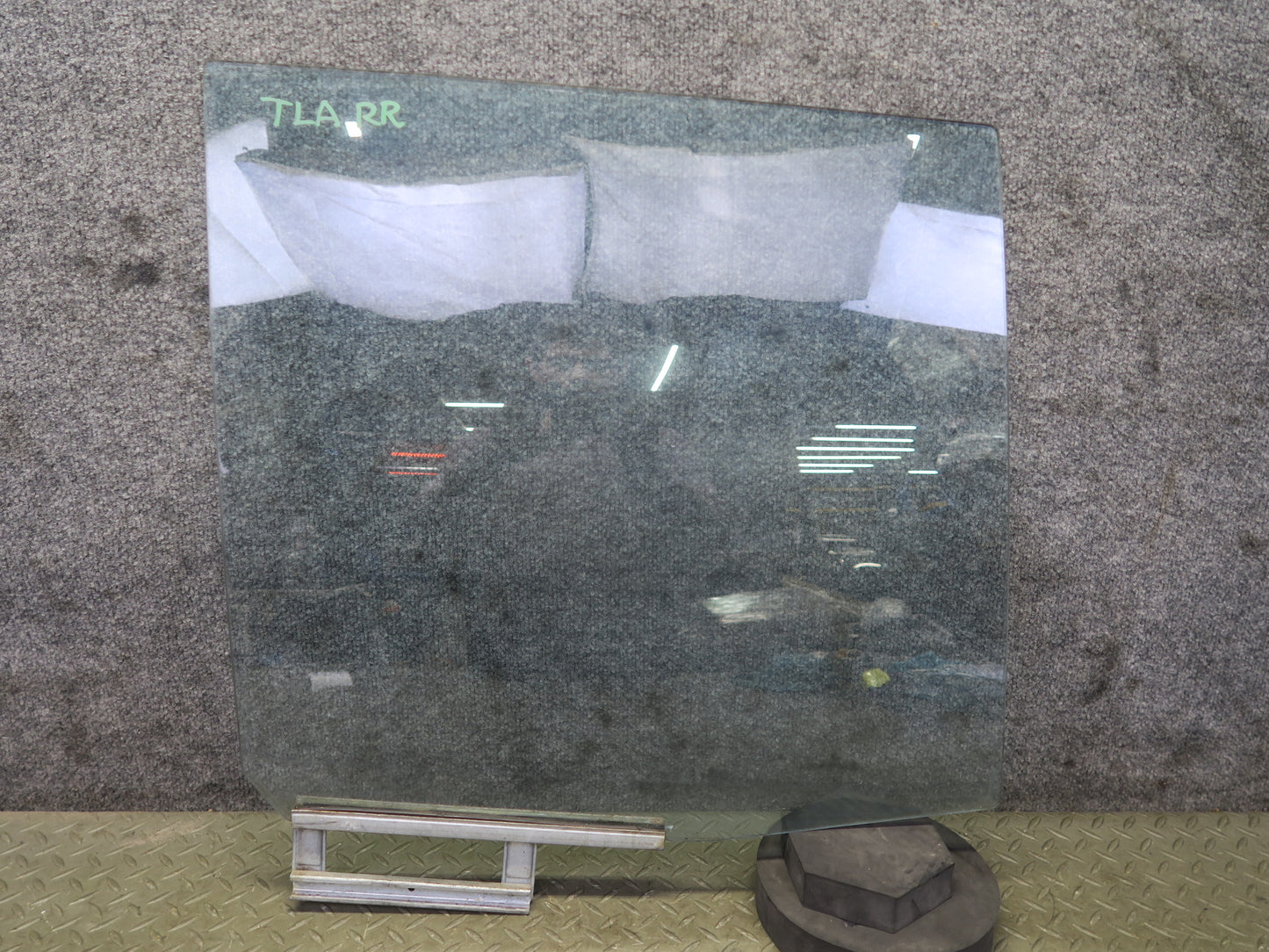 1991-1997 Toyota Land Cruiser FJ80 Rear Right Passenger Side Door Window Glass