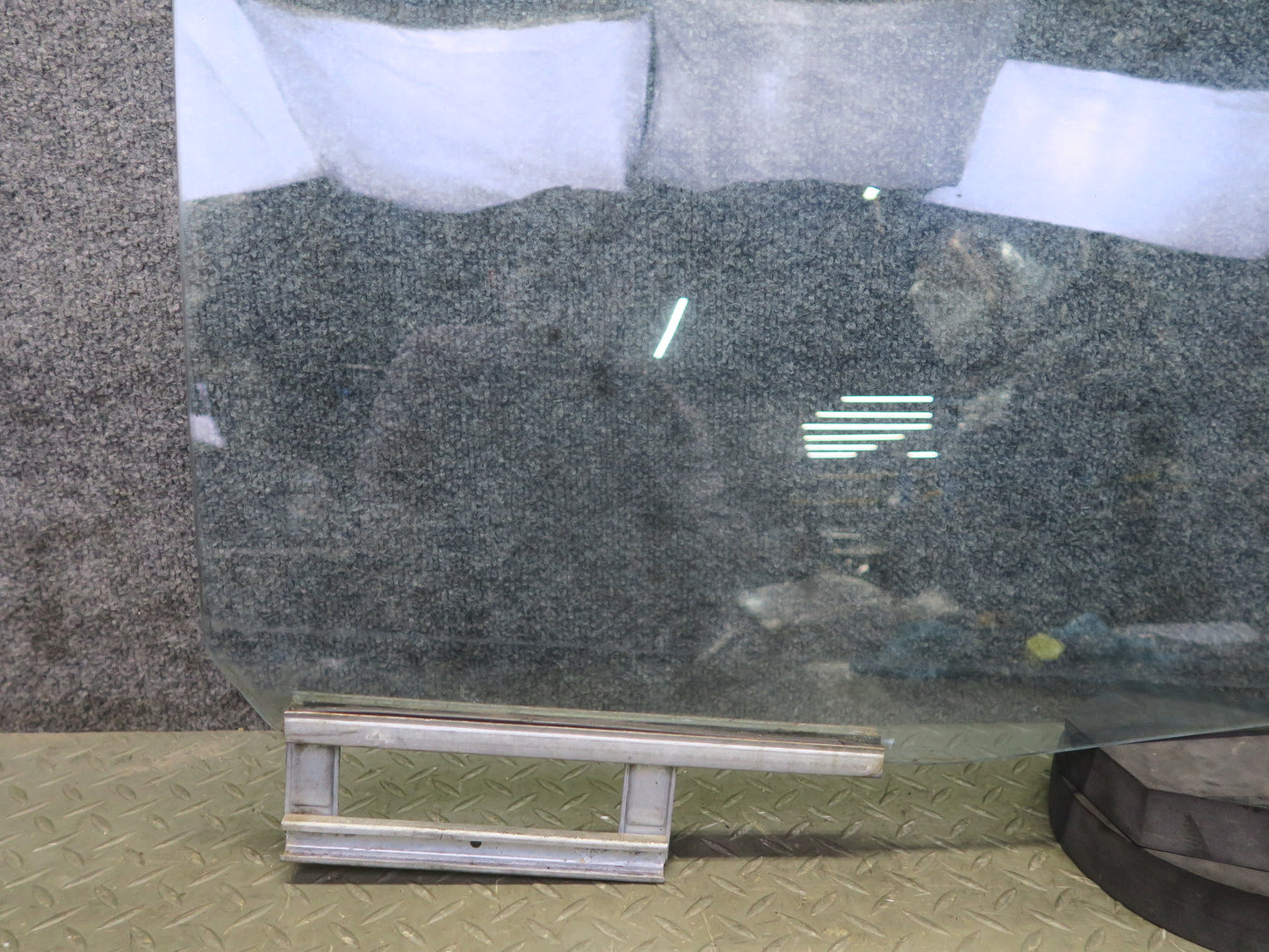 1991-1997 Toyota Land Cruiser FJ80 Rear Right Passenger Side Door Window Glass