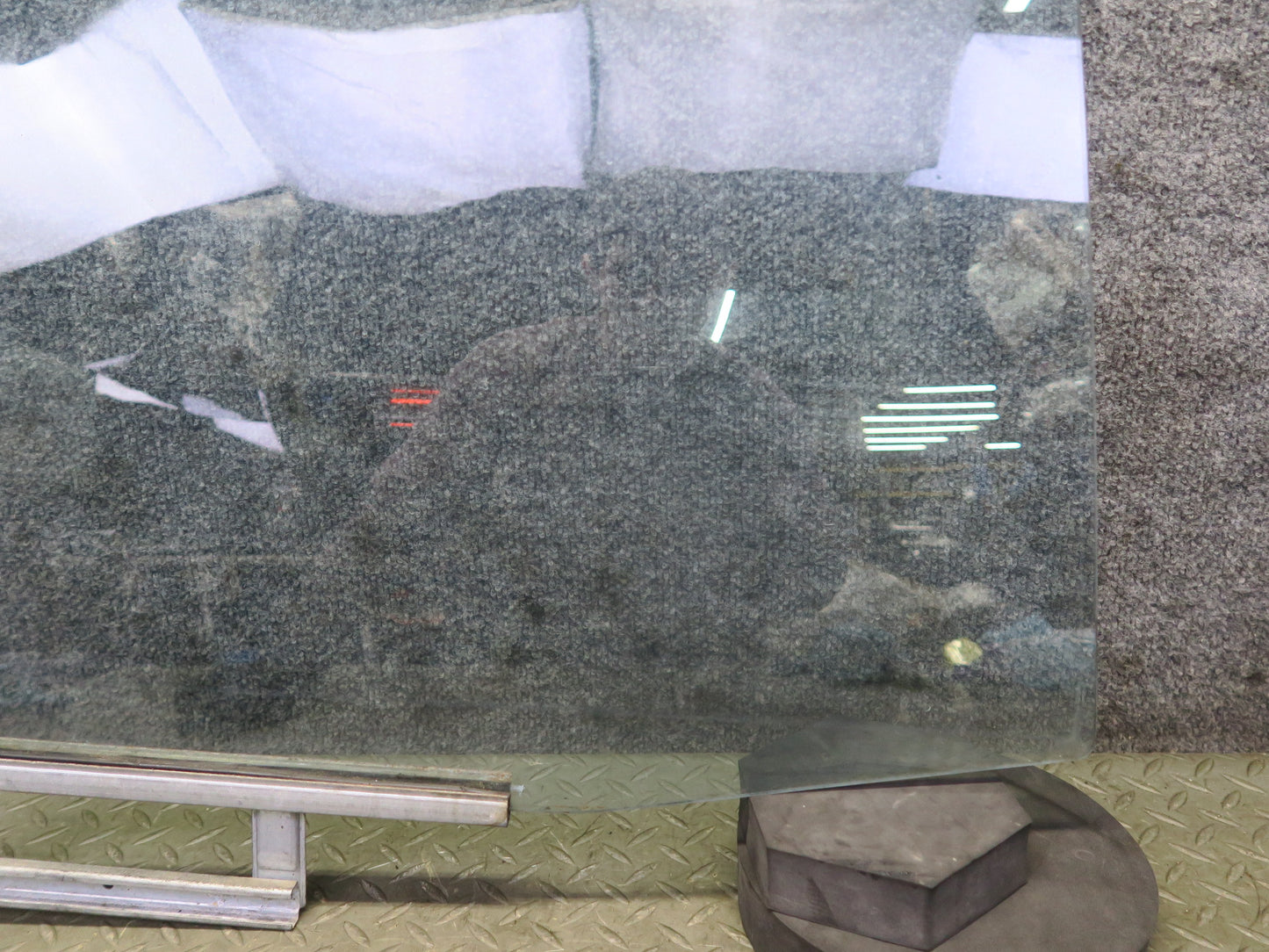 1991-1997 Toyota Land Cruiser FJ80 Rear Right Passenger Side Door Window Glass