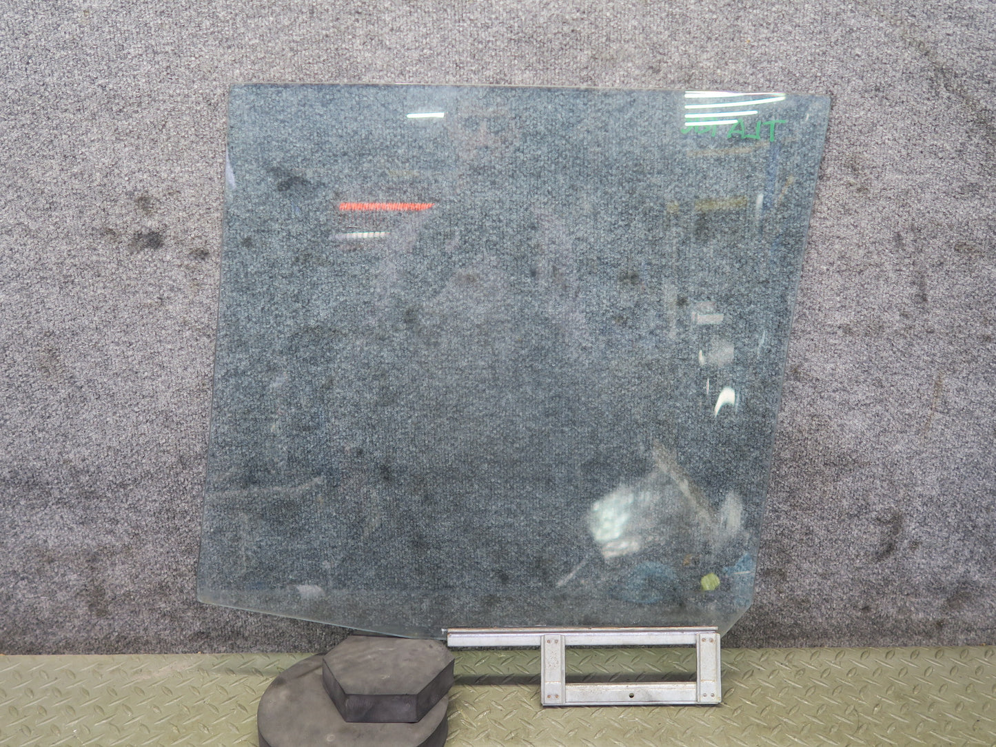 1991-1997 Toyota Land Cruiser FJ80 Rear Right Passenger Side Door Window Glass