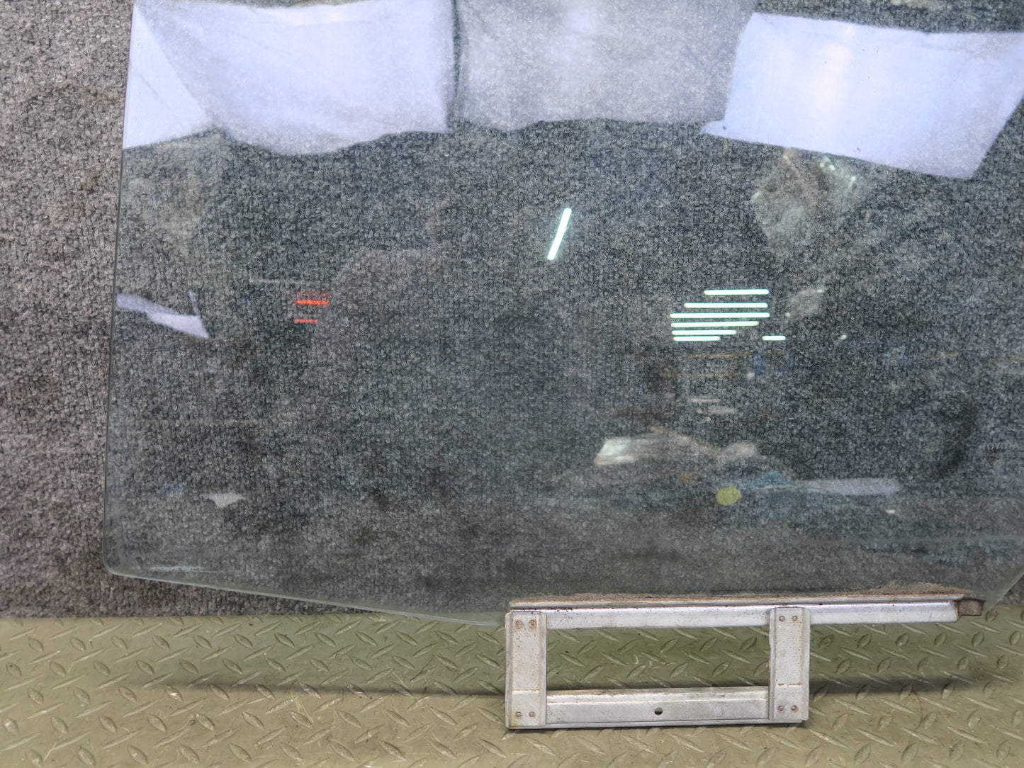 1991-1997 Toyota Land Cruiser FJ80 Rear Left Driver Side Door Window Glass