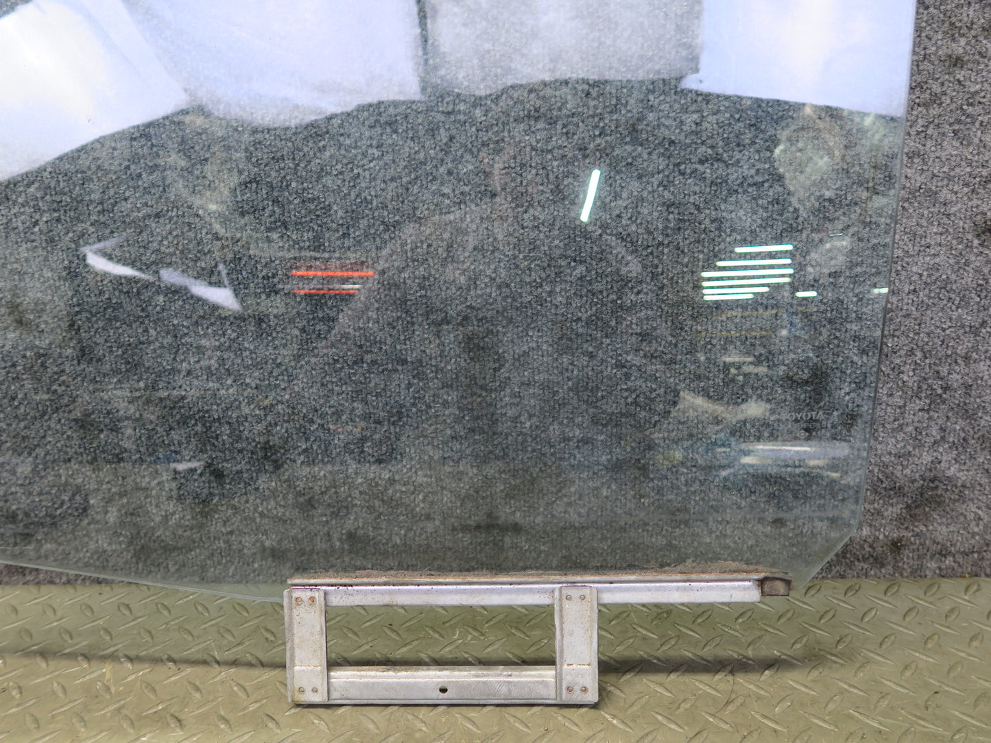 1991-1997 Toyota Land Cruiser FJ80 Rear Left Driver Side Door Window Glass