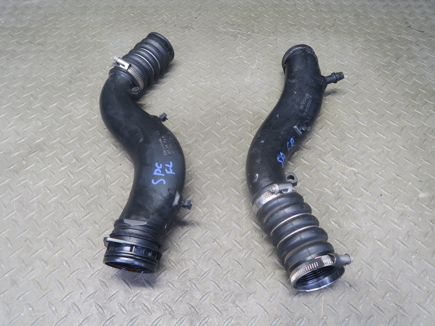 11-18 Porsche Cayenne 958 4.8L Turbo Left & Right Intercooler Hose Pipe Line Set