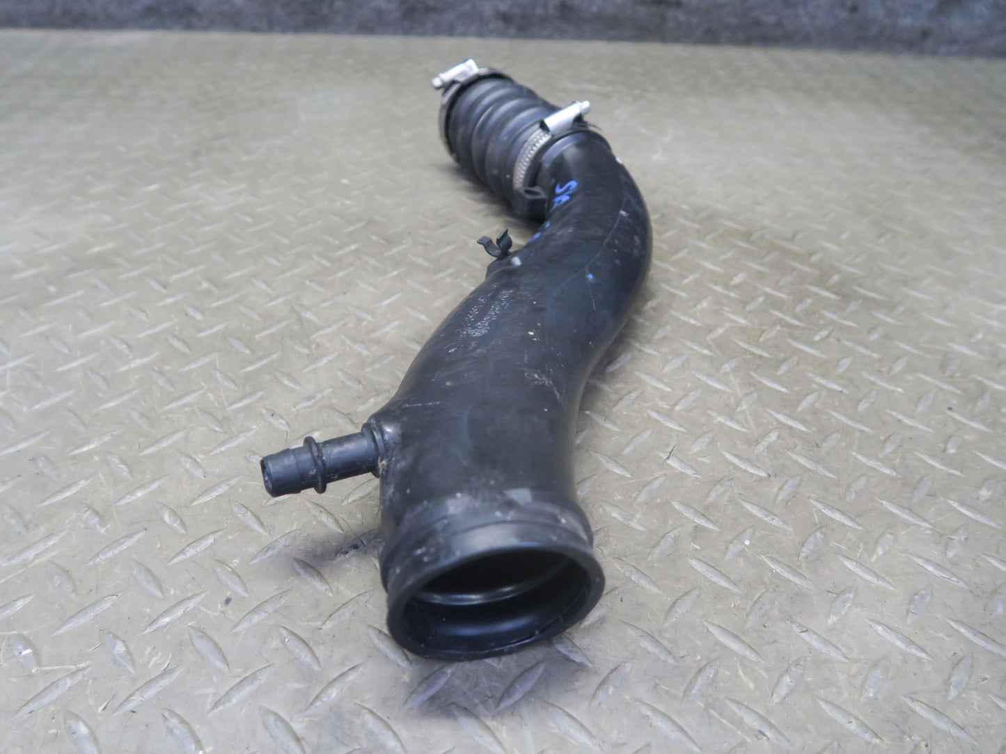 11-18 Porsche Cayenne 958 4.8L Turbo Left & Right Intercooler Hose Pipe Line Set