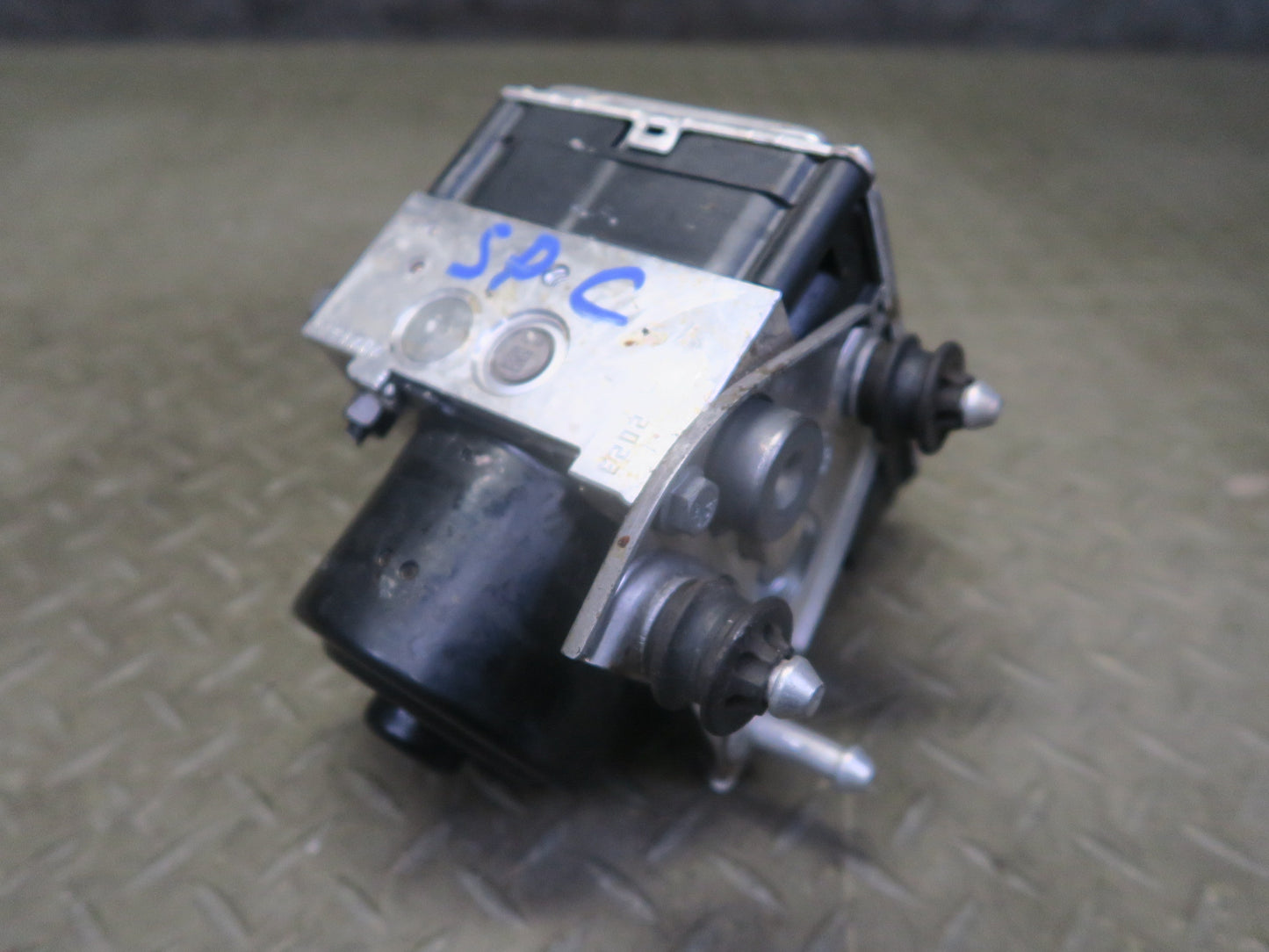 2015-2018 Porsche Cayenne 958.2 Anti Lock Brake ABS Pump Module 7P0614517T
