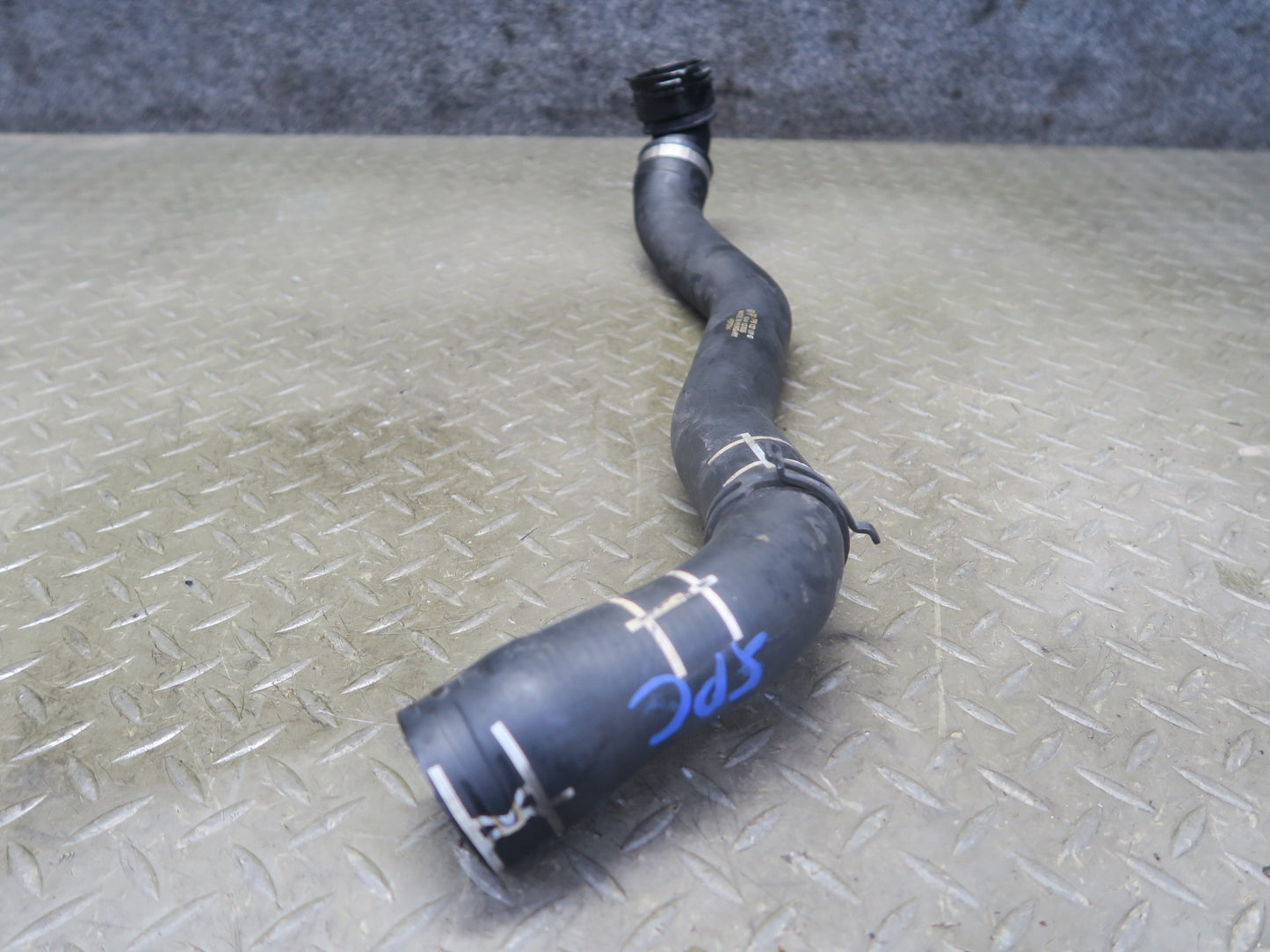 2011-2018 Porsche Cayenne 958 4.8L Engine Radiator Coolant Hose Pipe Line Set