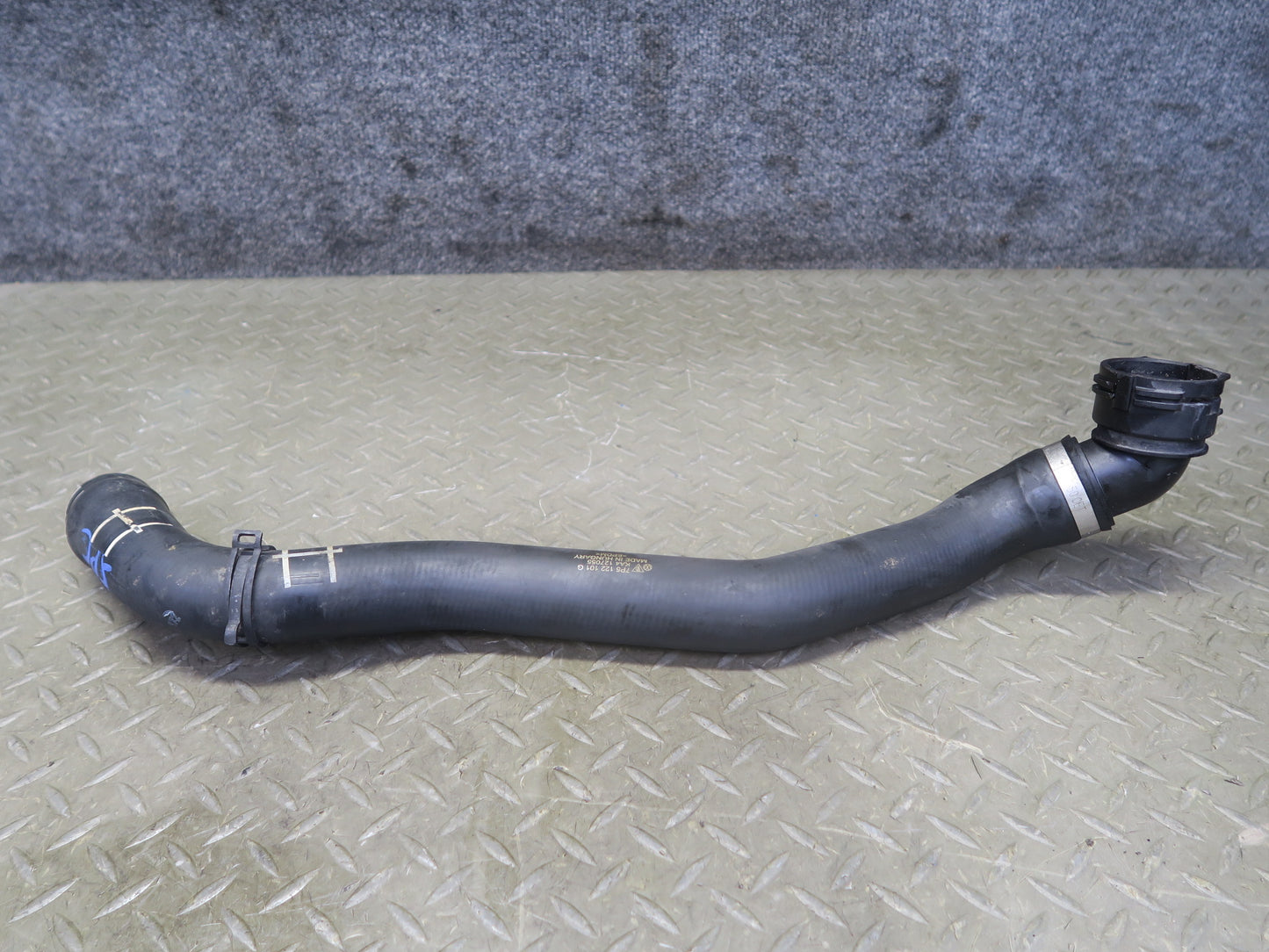 2011-2018 Porsche Cayenne 958 4.8L Engine Radiator Coolant Hose Pipe Line Set