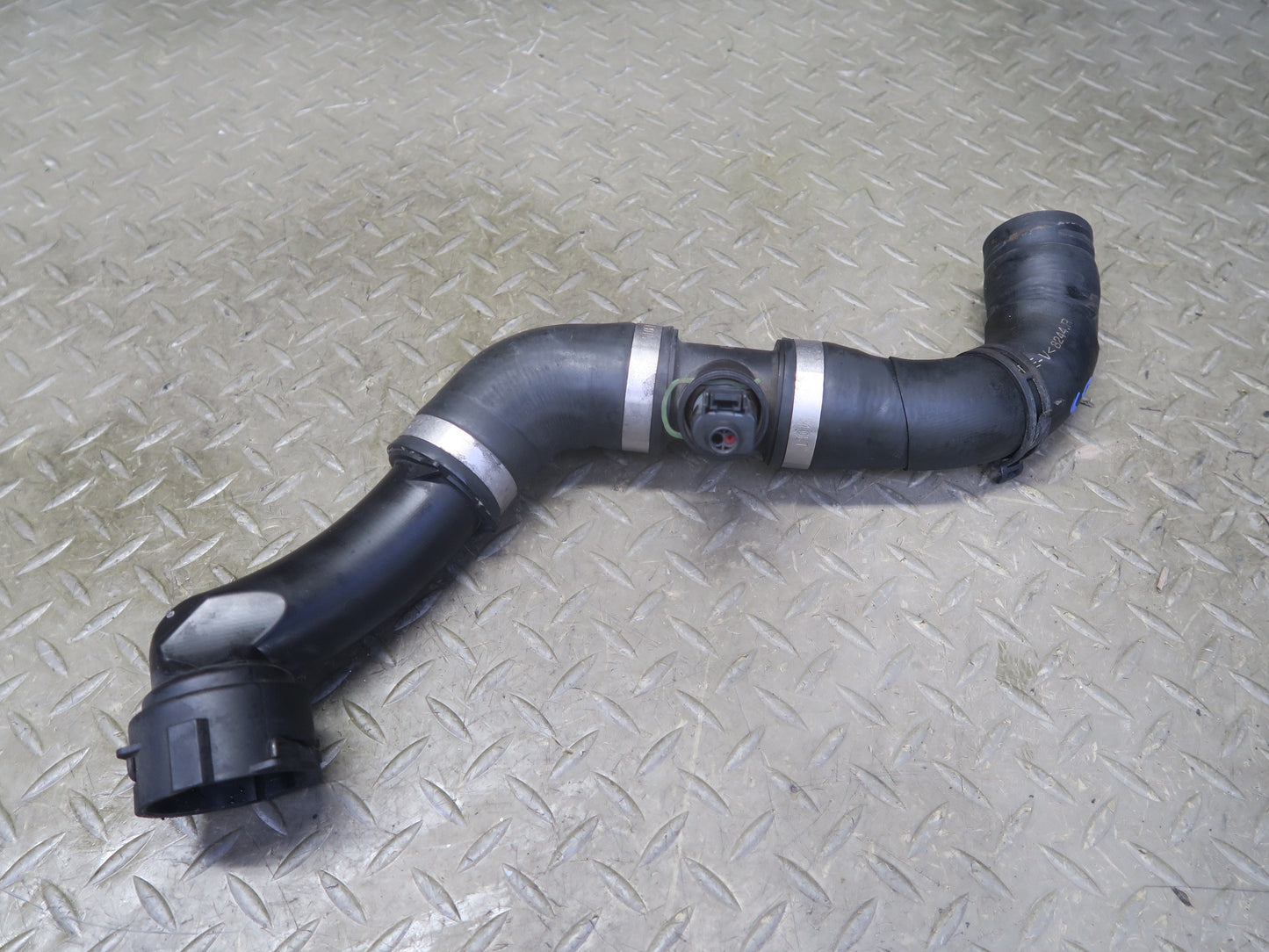 2011-2018 Porsche Cayenne 958 4.8L Engine Radiator Coolant Hose Pipe Line Set
