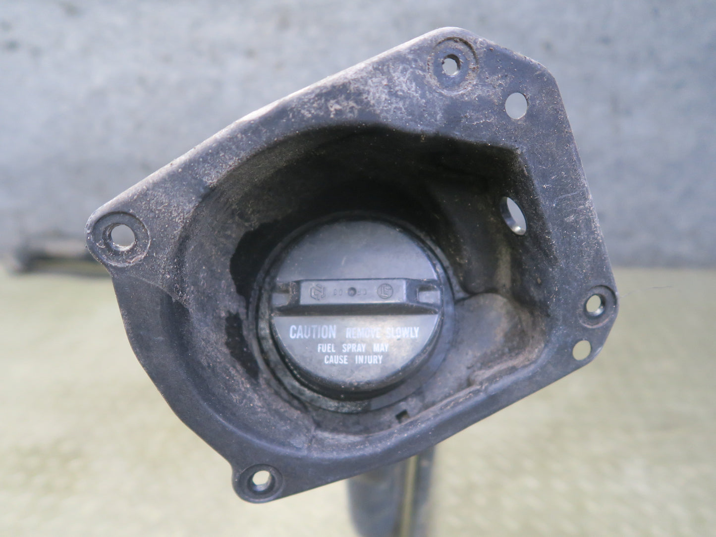 1991-1997 Toyota Land Cruiser FJ80 Fuel Gas Filler Neck Assembly