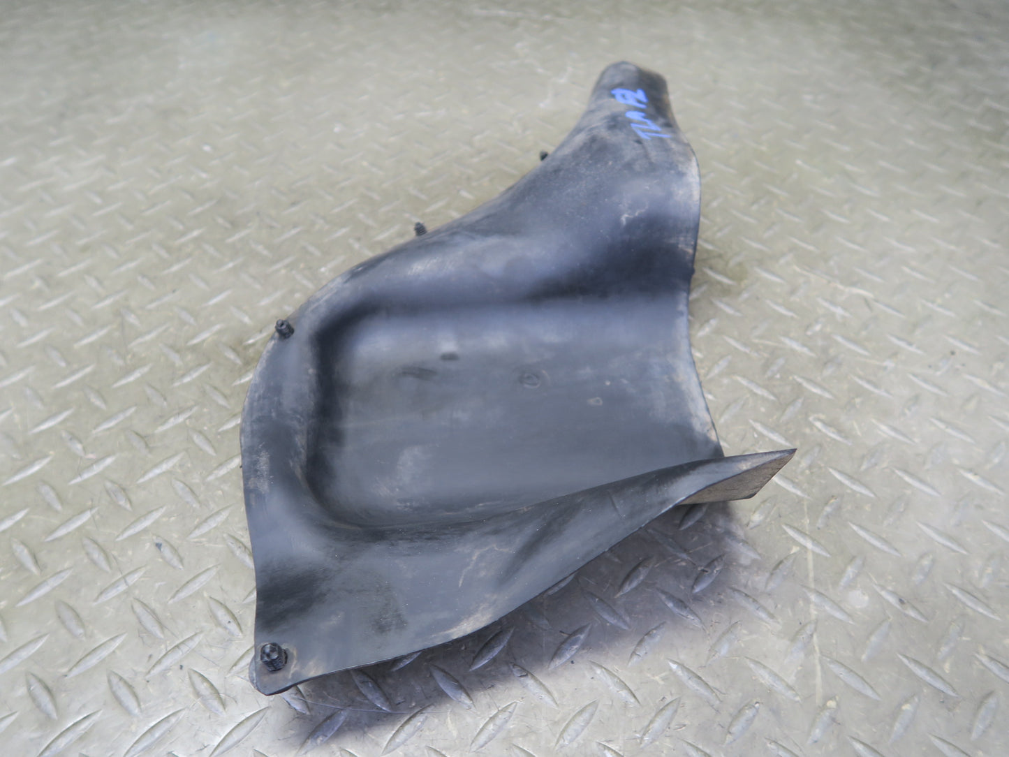 1991-1994 Toyota Land Cruiser FJ80 Front Left Fender Arch Liner Splash Shield