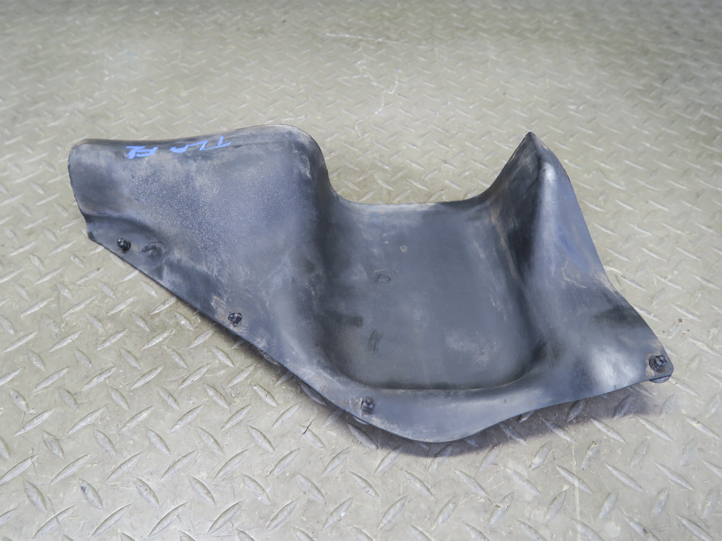 1991-1994 Toyota Land Cruiser FJ80 Front Left Fender Arch Liner Splash Shield