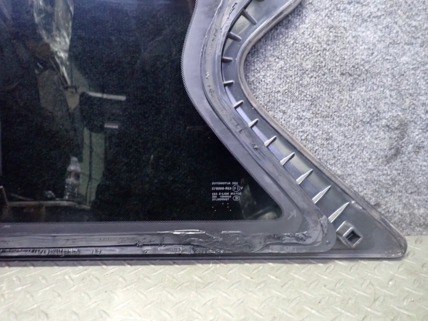 2014-2017 Infiniti QX60 Rear Right Quarter Glass Window