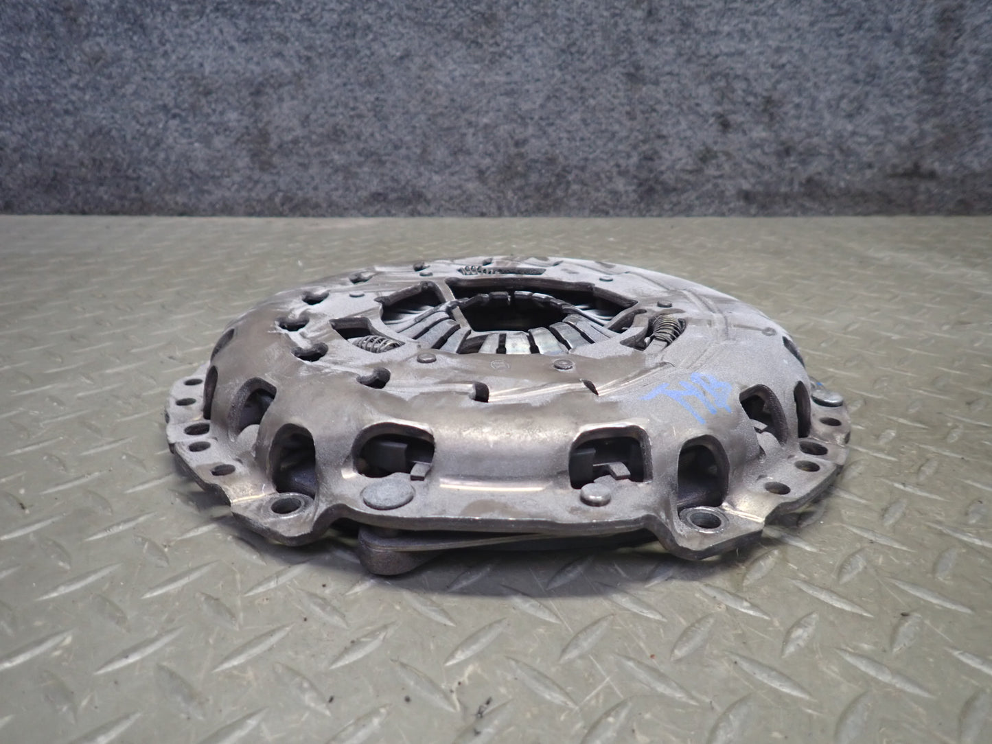 2011 BMW E93 335i GS6-45BZ M/T Clutch Dual Mass Flywheel Pressure Plate Set OEM