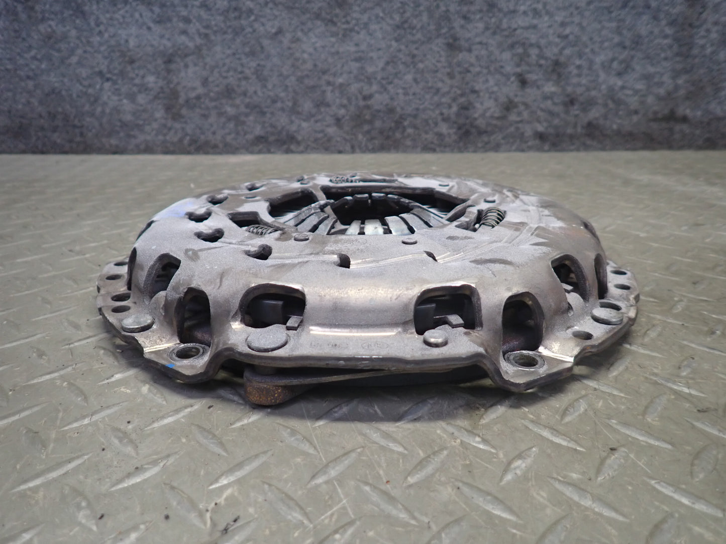 2011 BMW E93 335i GS6-45BZ M/T Clutch Dual Mass Flywheel Pressure Plate Set OEM
