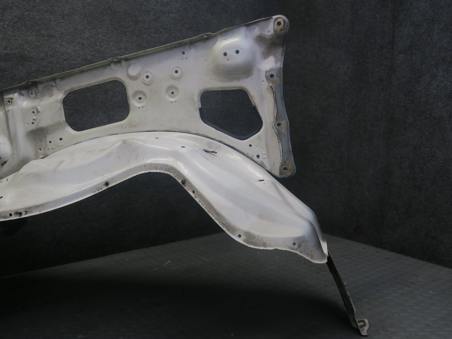 1991-1992 Toyota Land Cruiser FJ80 Front Right Inner Fender Panel White