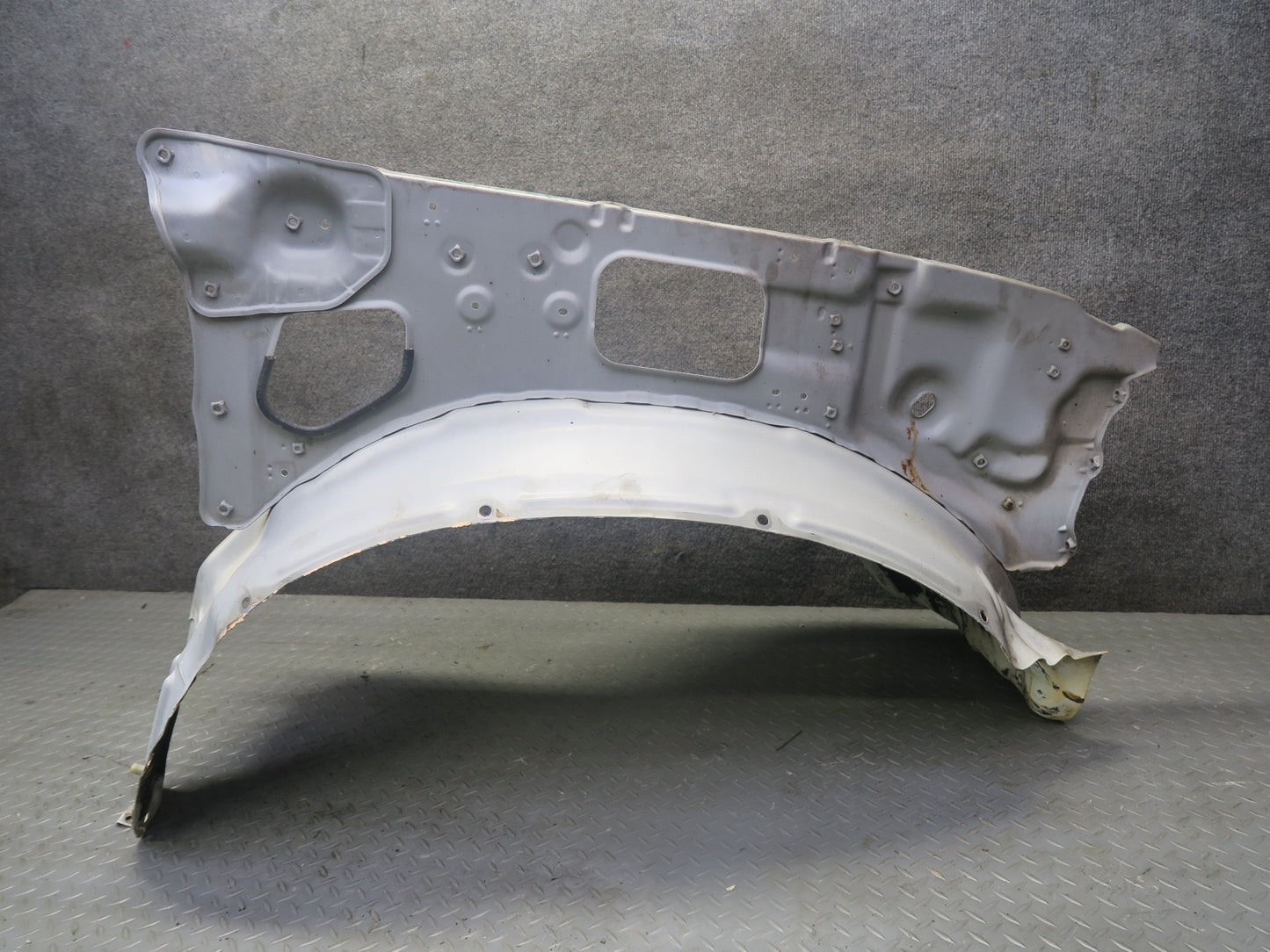 1991-1992 Toyota Land Cruiser FJ80 Front Right Inner Fender Panel White
