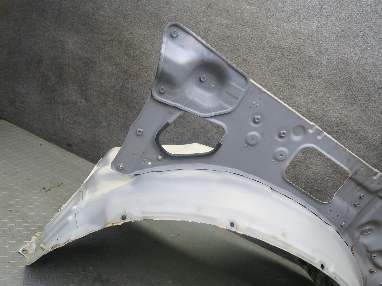 1991-1992 Toyota Land Cruiser FJ80 Front Right Inner Fender Panel White