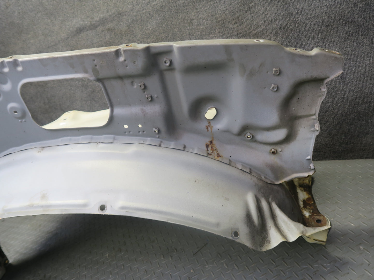 1991-1992 Toyota Land Cruiser FJ80 Front Right Inner Fender Panel White