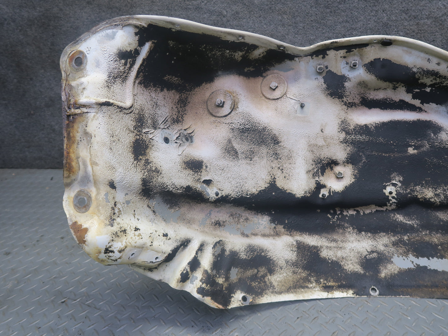 1991-1992 Toyota Land Cruiser FJ80 Front Right Inner Fender Panel White