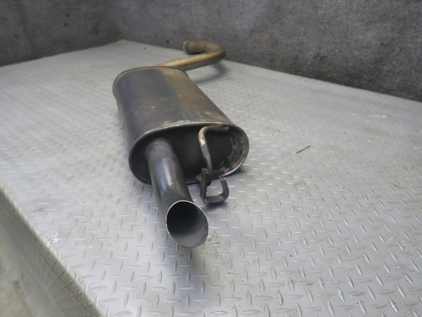 98-00 Lexus UCF20L LS400 Set of 2 Rear Left & Right Exhaust Muffler OEM