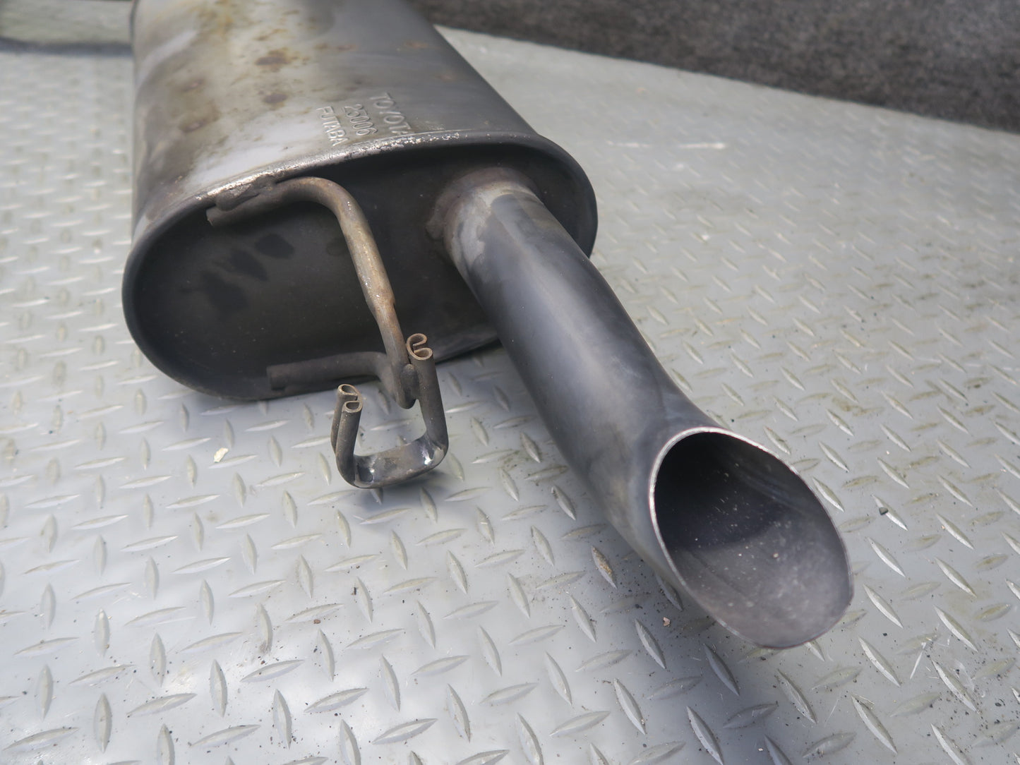 98-00 Lexus UCF20L LS400 Set of 2 Rear Left & Right Exhaust Muffler OEM