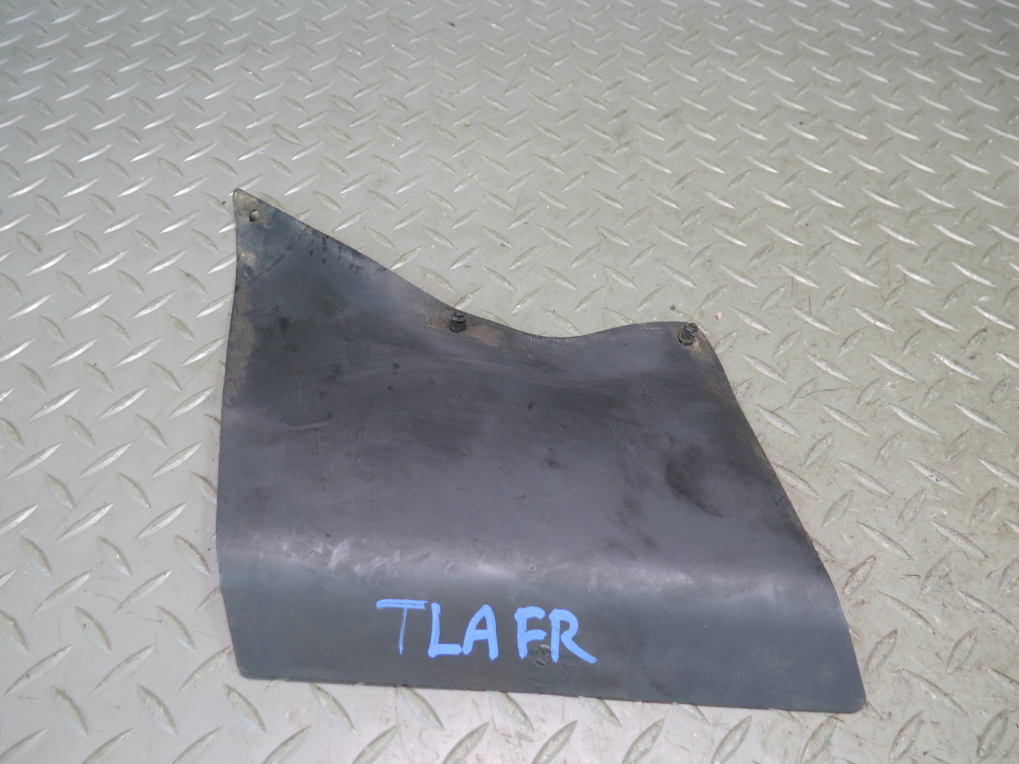 91-94 Toyota Land Cruiser FJ80 Front Right Fender Arch Liner Splash Shield Set