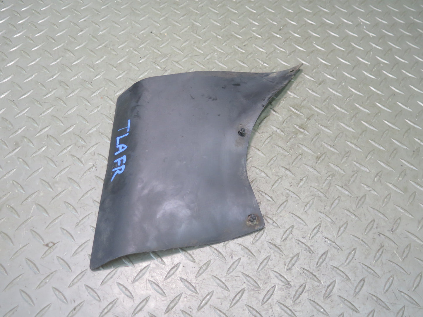 91-94 Toyota Land Cruiser FJ80 Front Right Fender Arch Liner Splash Shield Set