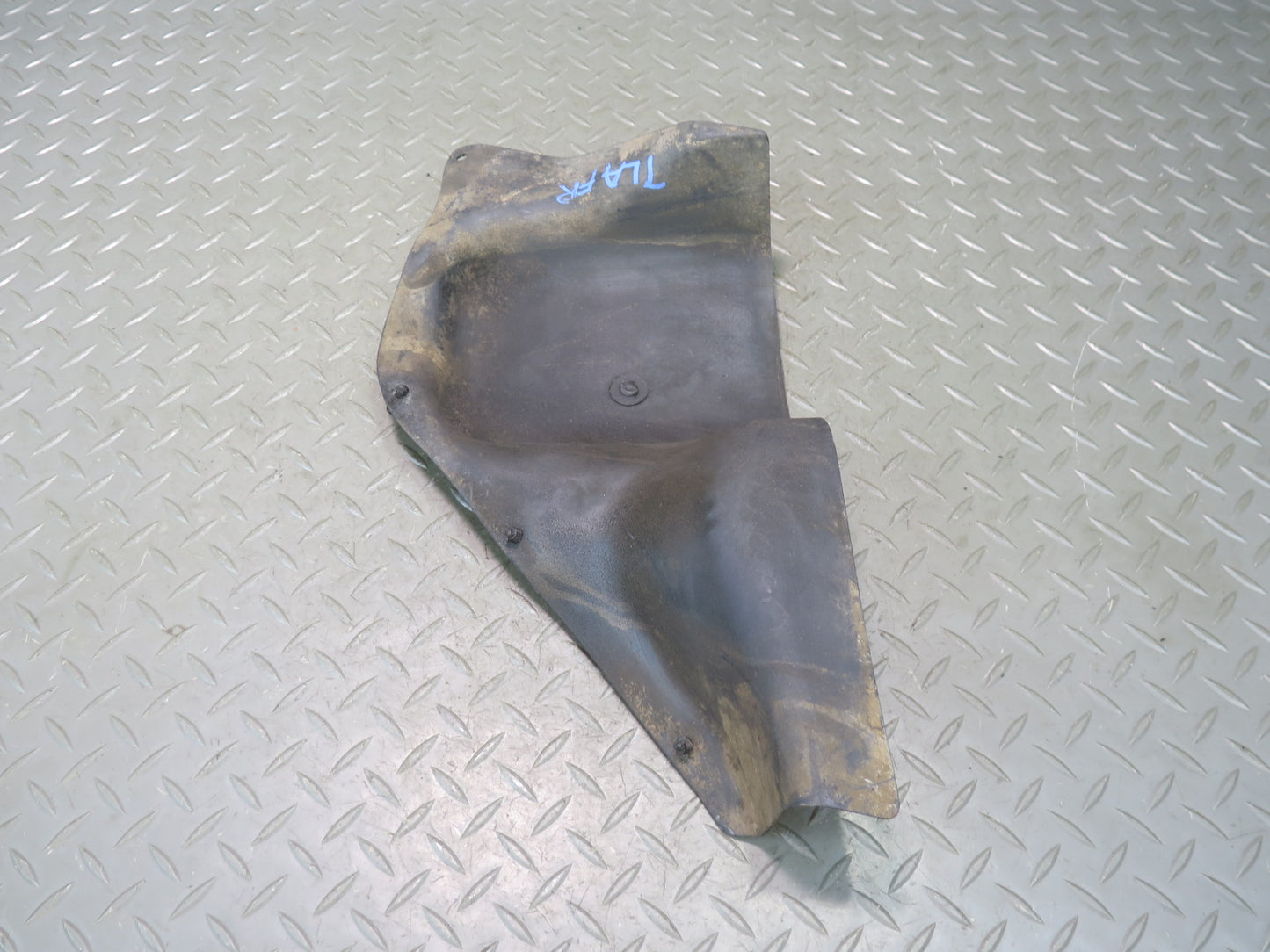 91-94 Toyota Land Cruiser FJ80 Front Right Fender Arch Liner Splash Shield Set